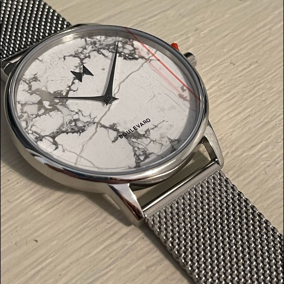 MVMT BOULEVARD WATCH NEVER WORN - Picture 7 of 9